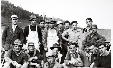 Old Melbourne Water dam workers